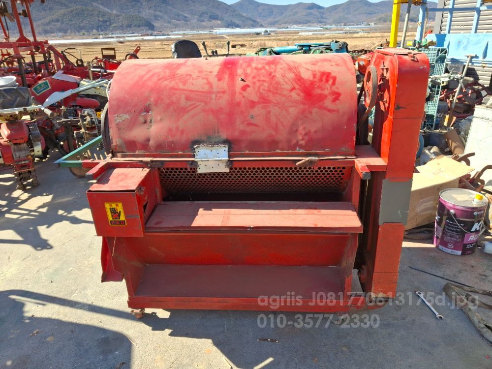 영신 탈곡기 엔진형 혼다엔진 뒤우측면