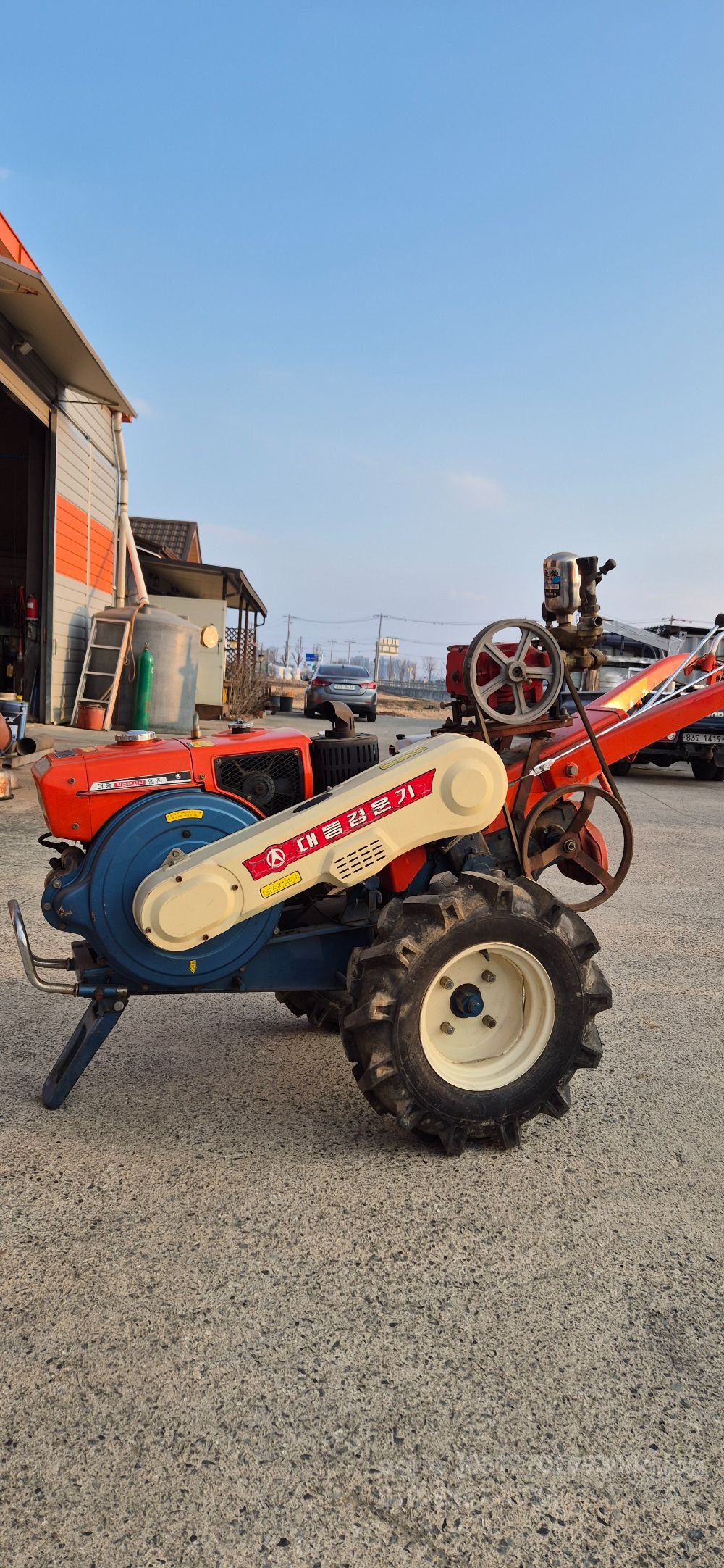 Daedong Power Tiller ND130 (10hp) 뒤우측면
