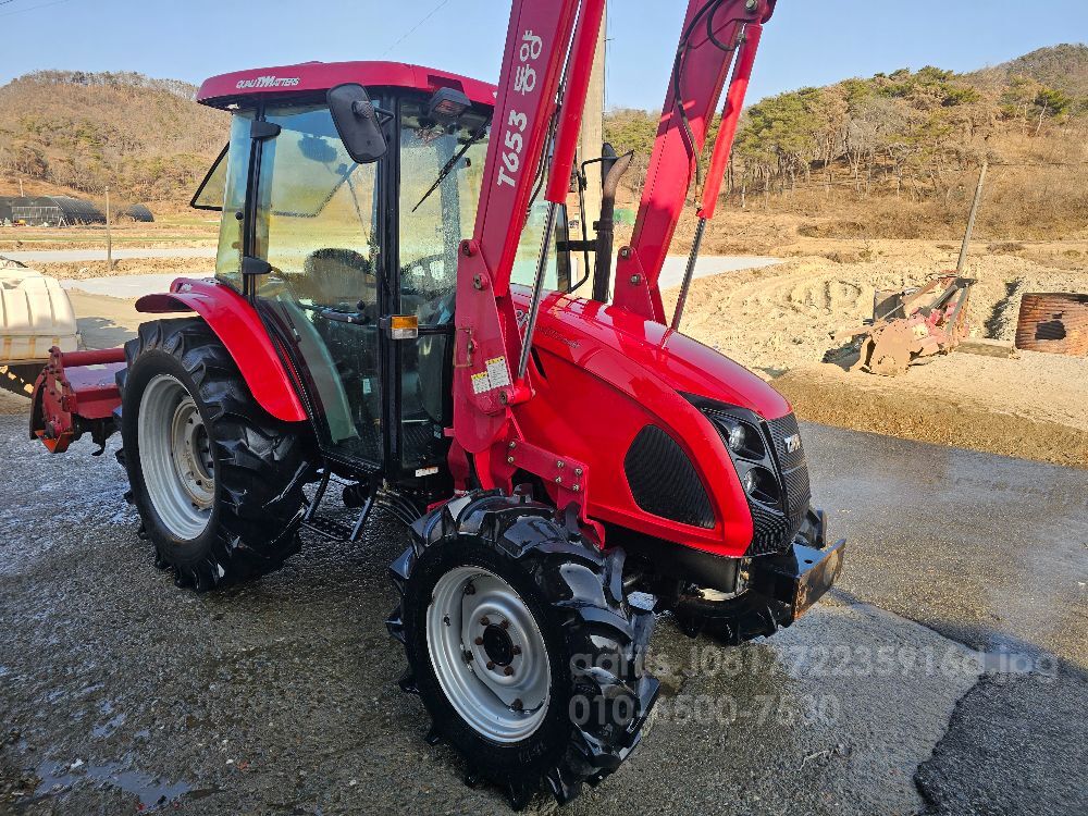TYM 트랙터 T653 (65마력) 뒤우측면