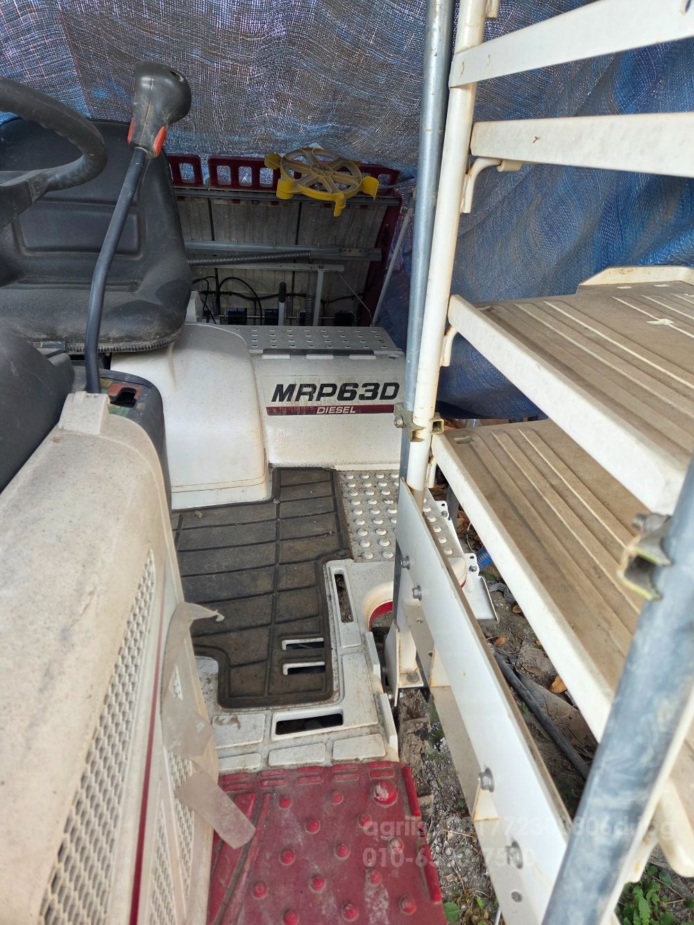 LS 이앙기 MRP63D (6조식) 뒤우측면