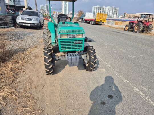Daedong Tractor L3301 (33hp) 앞좌측면