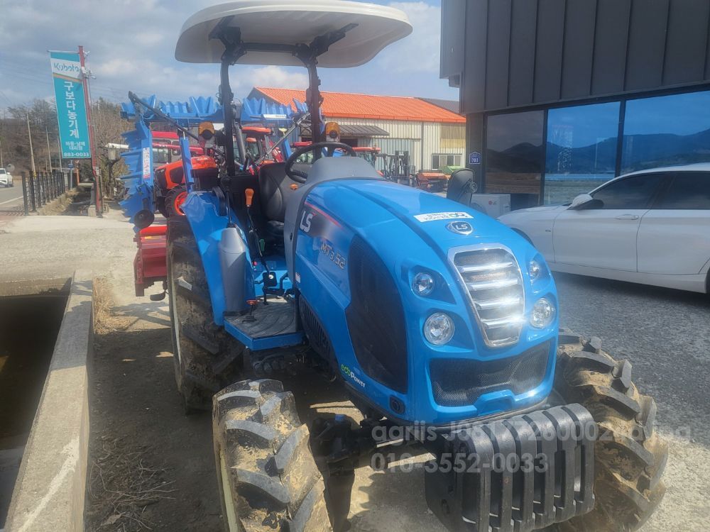 LS 트랙터 3.52 (52마력) 뒤우측면