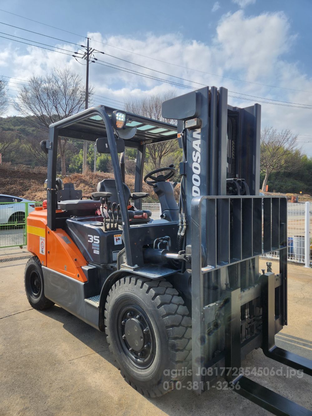  Forklift TIER4 (3.5톤) 뒤우측면