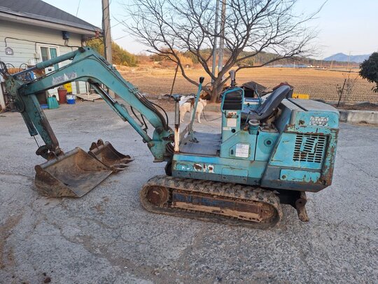 Kubota Excavator (1.2톤)  앞좌측면