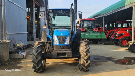 NewHolland Tractor TN75DA (75hp) 앞좌측면