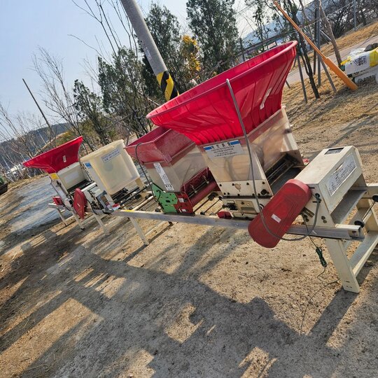 제광 파종기 JK-3000 앞좌측면