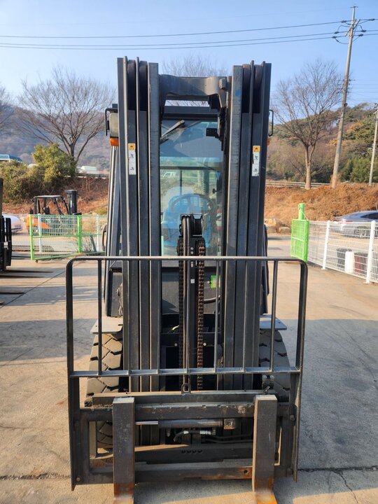 두산지게차 지게차 D25S-7 (2.5톤) 앞좌측면