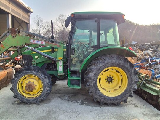 JohnDeere Tractor 5325 (66hp) 앞좌측면