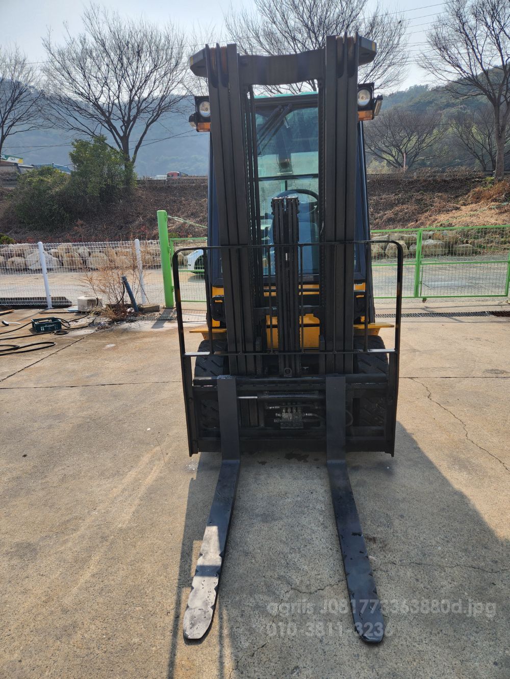 현대지게차 지게차 25D-9B (2.5톤) 뒤우측면