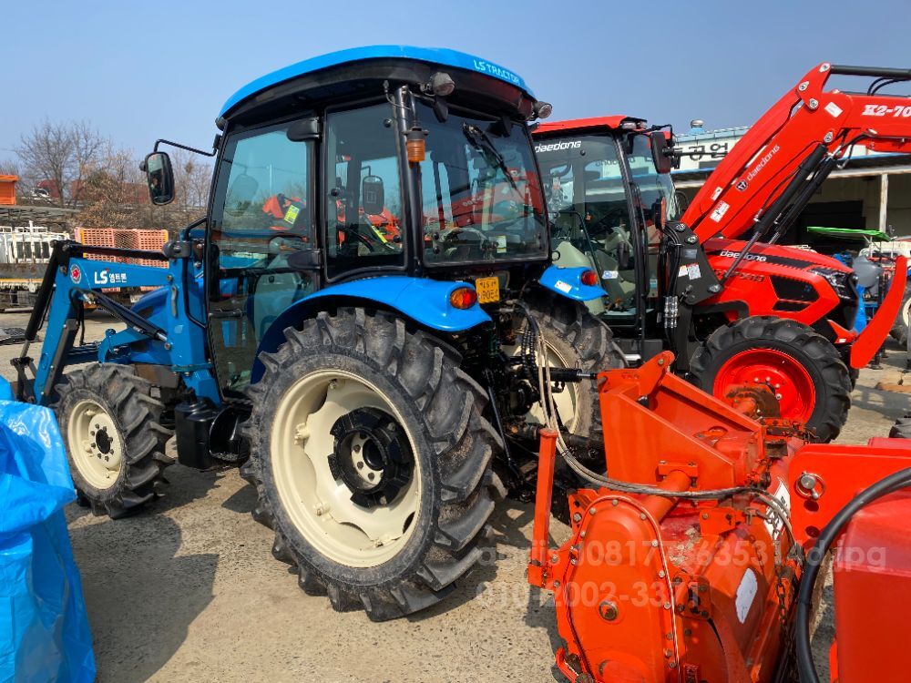 LS 트랙터 XU6158 (58.8마력) 뒤우측면