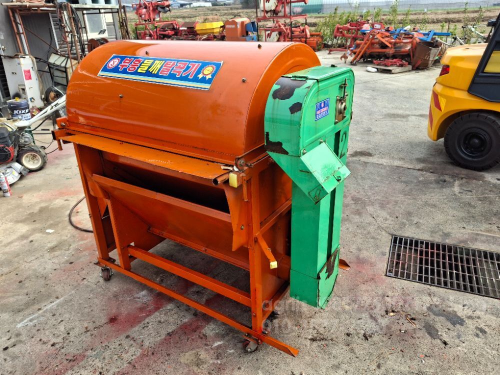 부흥  들깨 잡곡탈곡기  370 뒤우측면