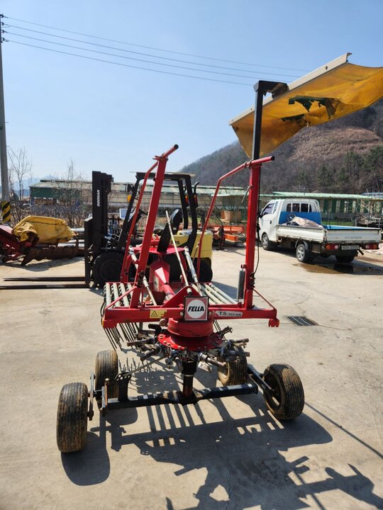  Rake TS 351DN  앞좌측면