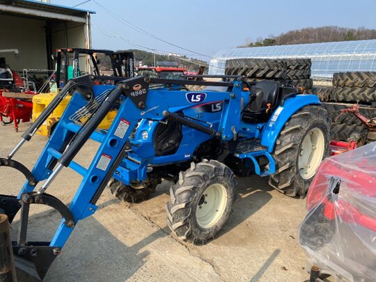 LS 트랙터 MT3.58 (58.9마력) 앞좌측면