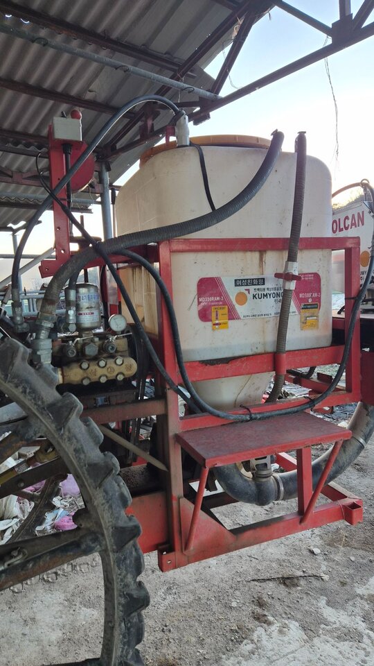 Daedong Tractor D500 (50hp) 앞좌측면