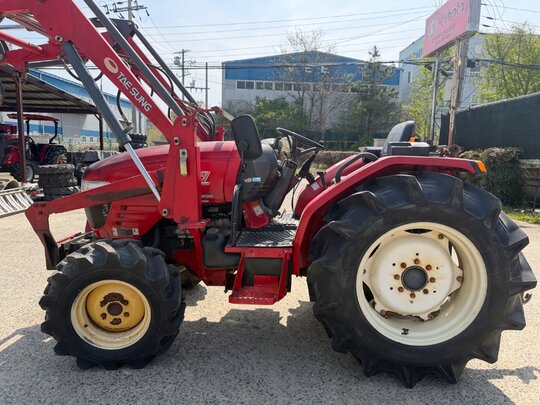 Kukje Tractor DYNAQ53 (53hp) 앞좌측면