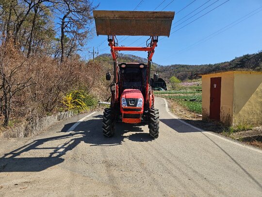 Daedong Tractor NX600 (58hp) 앞좌측면