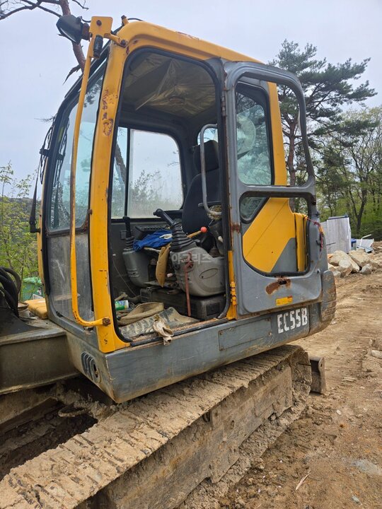  Excavator EC55B (5.5톤) 앞좌측면