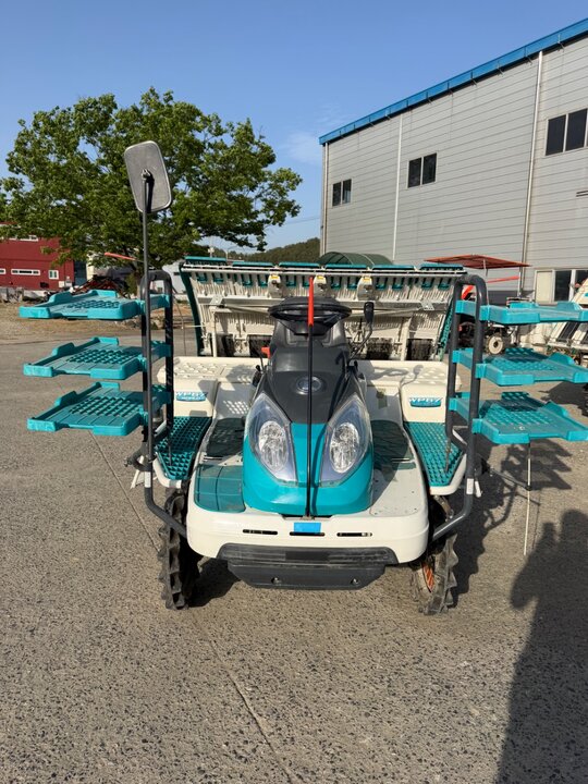 Kubota Rice transplanter WP67 (6Rows) 앞좌측면