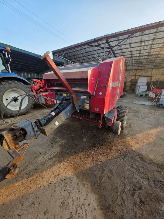  Round Baler 훼라보리 T-125  앞좌측면