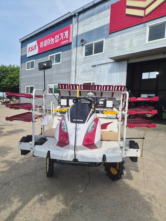 Yanmar Rice transplanter YR6DZ-F (6Rows) 앞좌측면
