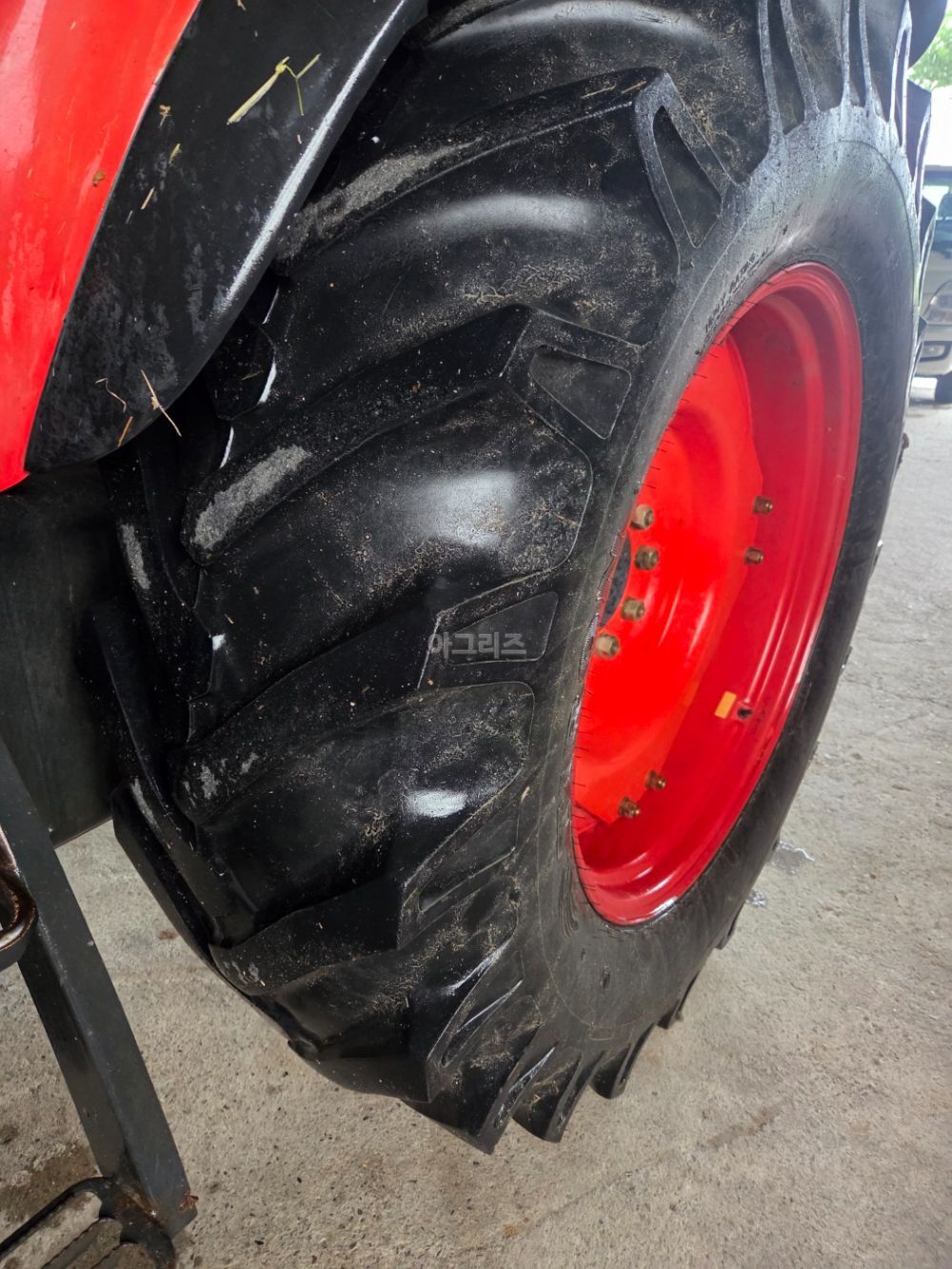 대동 트랙터 PX1150 (115마력) 뒤우측면