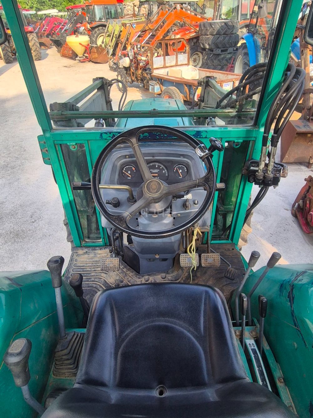 Daedong Tractor D400 (43hp) 뒤우측면