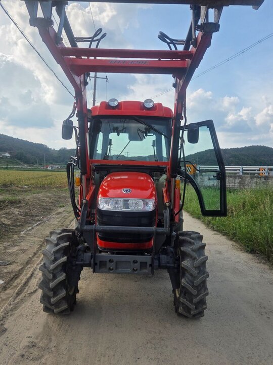 대동 트랙터 D470 (47마력) 앞좌측면