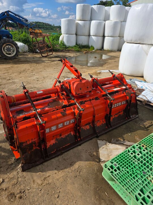 영진기계 로타리 YJ225GL (경폭225cm) 앞좌측면