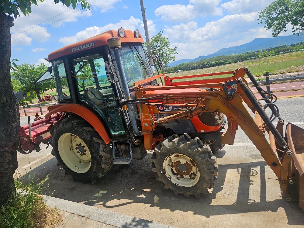대동 트랙터 D450 (45마력) 뒤우측면