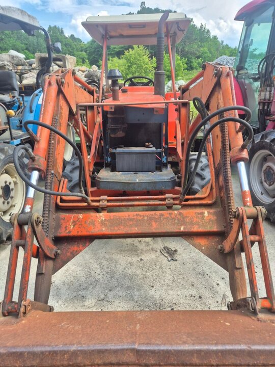 대동 트랙터 L3503 (35마력) 앞좌측면