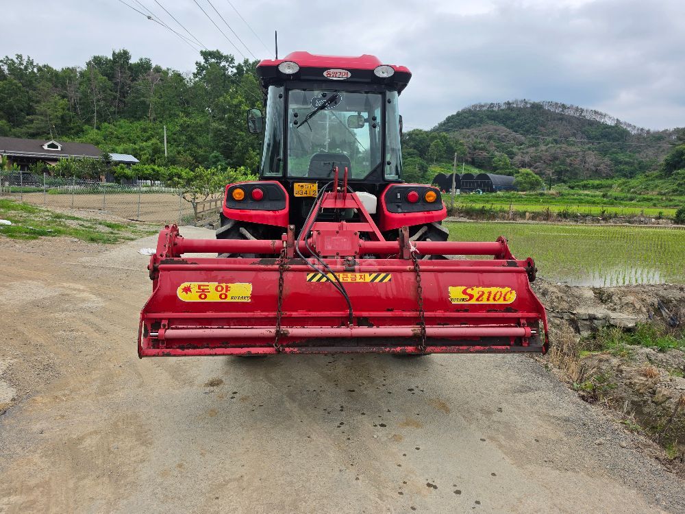 TYM 트랙터 X750 (75마력) 뒤우측면
