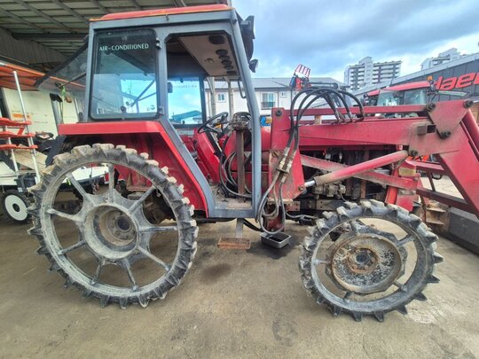 LS 트랙터 LT470 (47마력) 앞좌측면