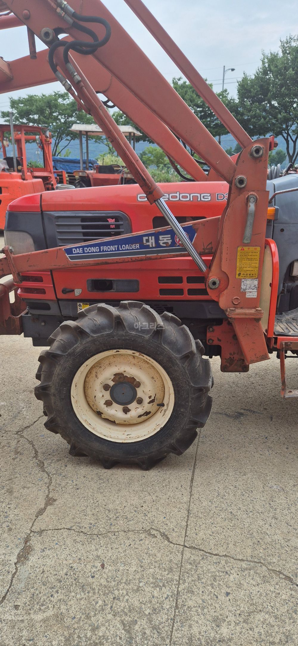 대동 트랙터 D380L (38마력) 뒤우측면