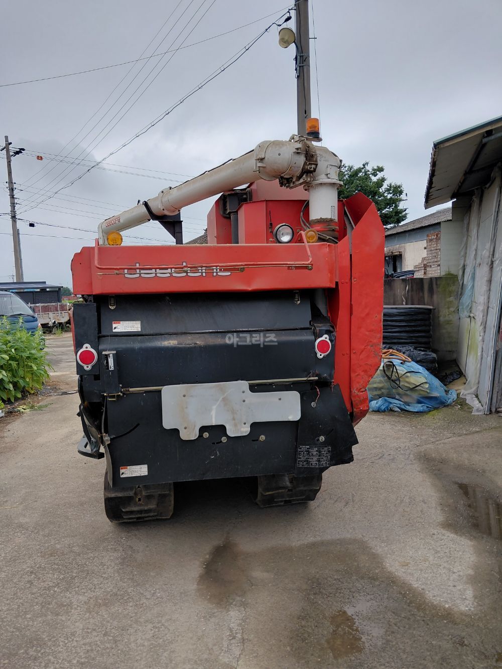 Daedong Combine Harvester DSM72 (4Rows) 뒤우측면