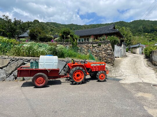 대동 트랙터 L2202-4WD (22마력) 앞좌측면