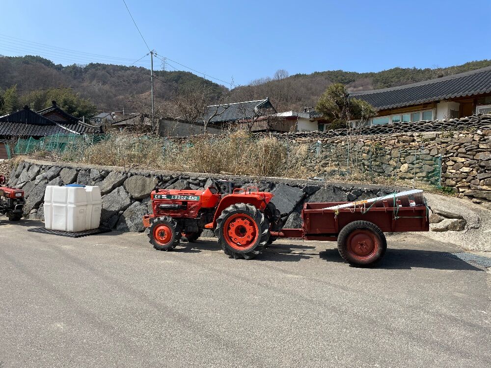 대동 트랙터 L2202-4WD (22마력) 뒤우측면