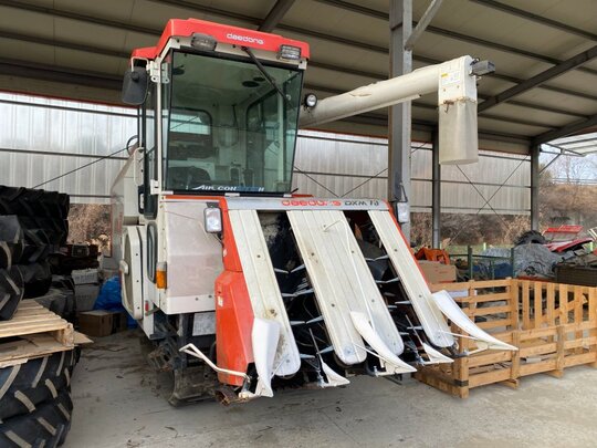 Daedong Combine Harvester DXM73GF (4Rows) 앞좌측면