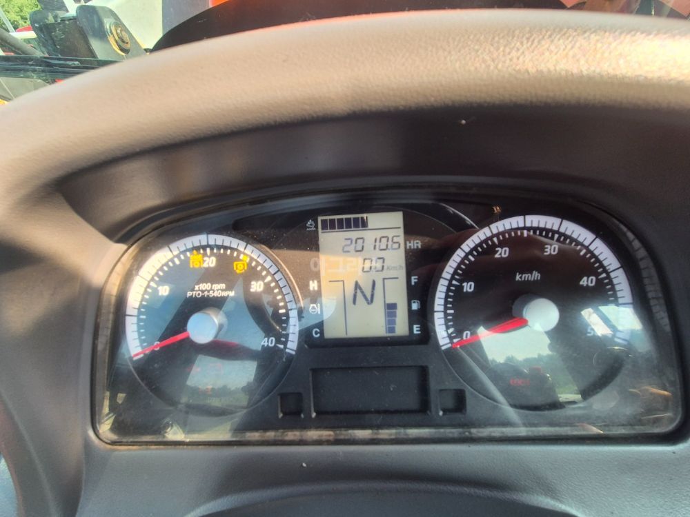 Daedong Tractor FX850 (85hp) 뒤우측면