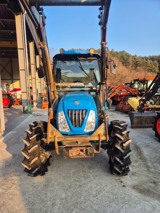 LS Tractor U47 (47hp) 앞좌측면