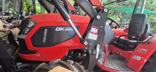 대동 트랙터 Dk600 (60마력) 앞좌측면