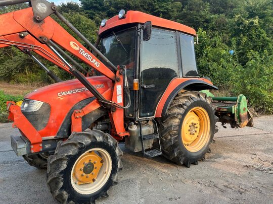 대동 트랙터 D581 (58마력) 앞좌측면