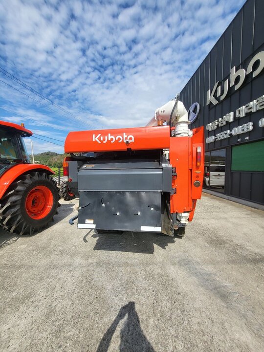 Kubota Combine Harvester ZR6130 (6Rows) 앞좌측면