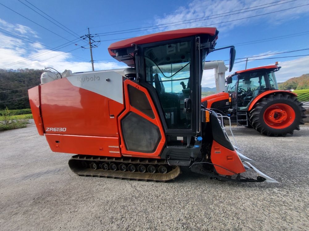 Kubota Combine Harvester ZR6130 (6Rows) 뒤우측면
