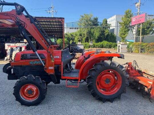 Kubota Tractor L500M (50hp) 앞좌측면