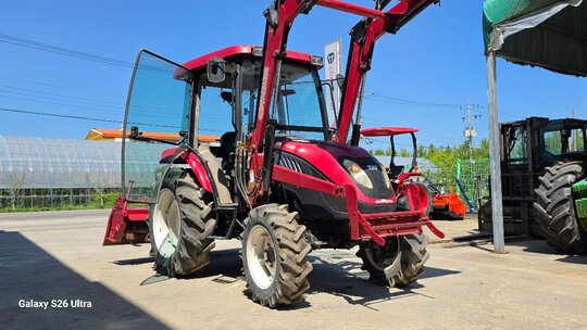 TYM 트랙터 T483 (48마력) 앞좌측면