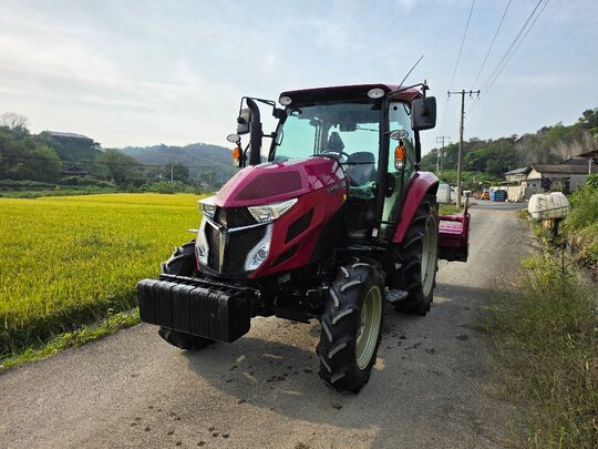 얀마 트랙터 YT470 (70마력) 앞좌측면