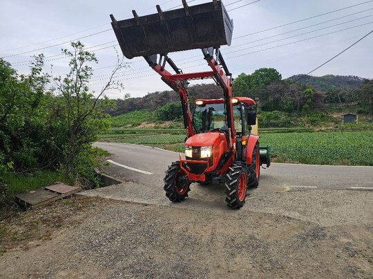 Kubota Tractor L54C (54hp) 앞좌측면