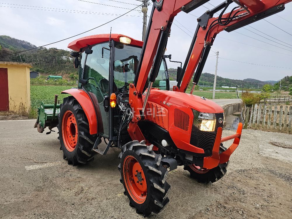Kubota Tractor L54C (54hp) 뒤우측면