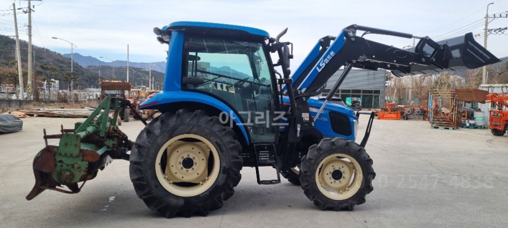 LS Tractor MT5.73 (73.9hp) 뒤우측면