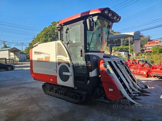 Daedong Combine Harvester DXM85 (5Rows) 앞좌측면